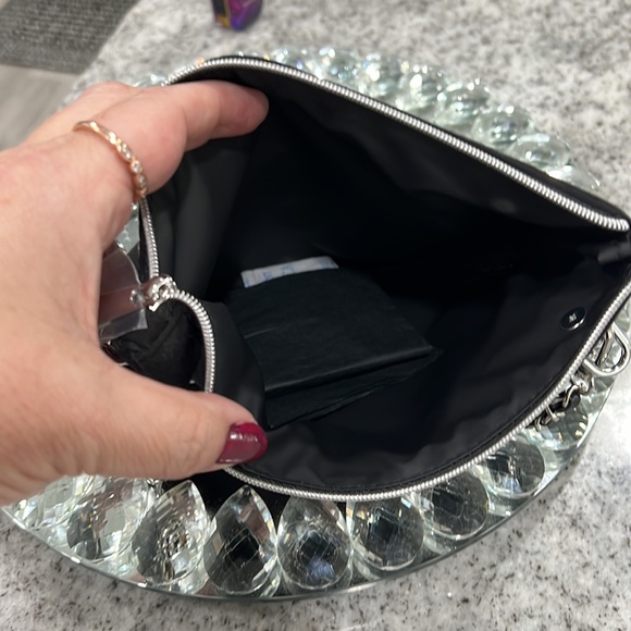 🖤🖤🖤Dior Black Beauty Pouch with Adjustable Braided Chain Attached - Picture 7 of 10